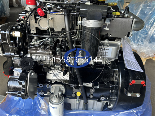 珀金斯1104D-44T發(fā)動(dòng)機(jī)：多面手的動(dòng)力傳奇
